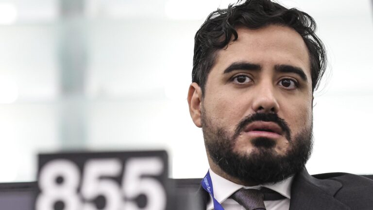 11979372-1c38-4714-acd5-22bfcb71153a