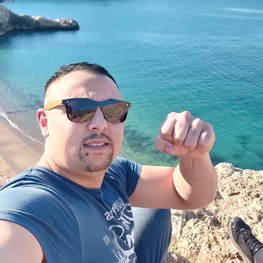 1a3c6105-0bf4-40fd-9493-de976e97c4af