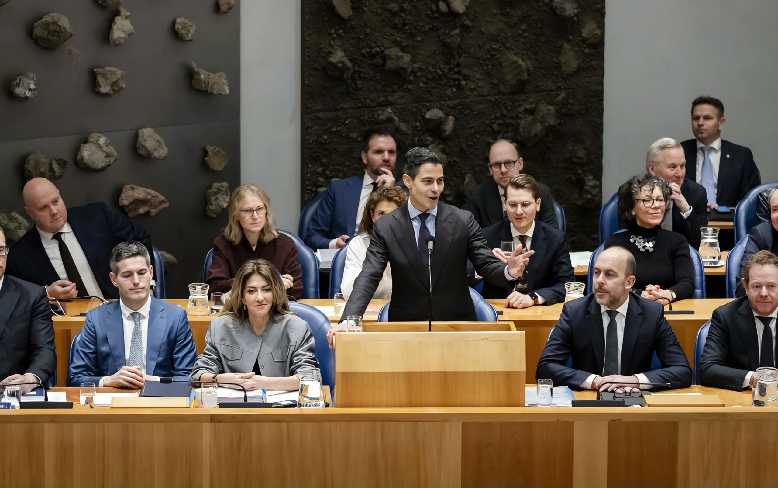 220x0x3564x2673-1152x864